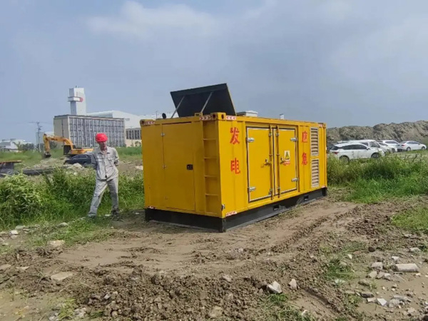 盐边200KW柴油发电机机组每小时的油耗量受哪些因素影响？